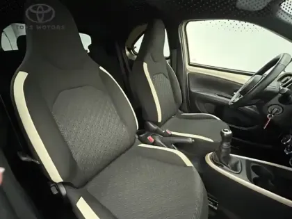 Photo 18 Toyota Aygo 1.0 VVT-i 72 Design