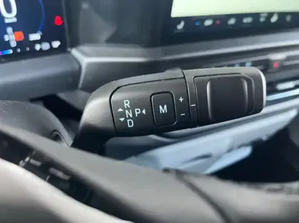 Photo 7 Ford Custom Gén. II Ph1 Limited 1