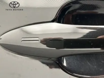 Photo 23 Toyota Yaris Hybride 116h Dynamic