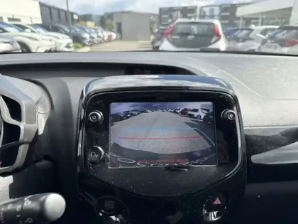 Photo 11 Toyota Aygo 1.0 VVT-i x-clusiv zen