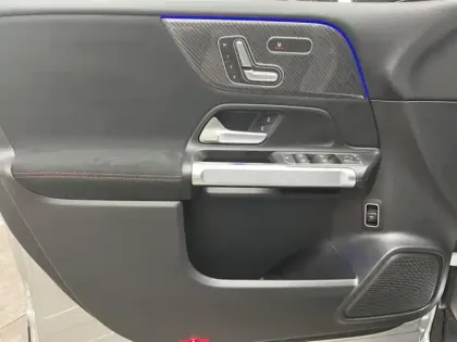 Photo 12 Mercedes GLB Gén. I (X247) Ph2 AMG Line 5