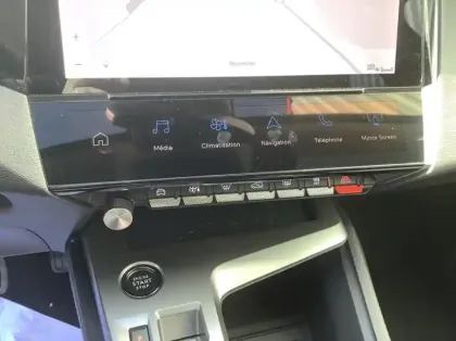 Photo 15 Peugeot 308 Hybrid 145 e-DCS6 Allure