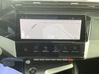 Photo 14 Peugeot 308 Hybrid 145 e-DCS6 Allure