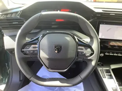 Photo 17 Peugeot 308 Hybrid 145 e-DCS6 Allure