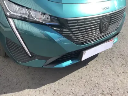 Photo 25 Peugeot 308 Hybrid 145 e-DCS6 Allure