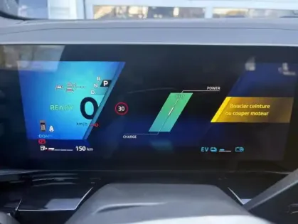 Photo 16 Renault Espace VI iconic 7PL full hybrid E-Tech 200-25