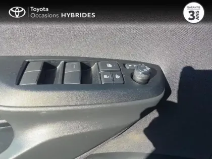 Photo 13 Toyota Yaris  116h Design 5p