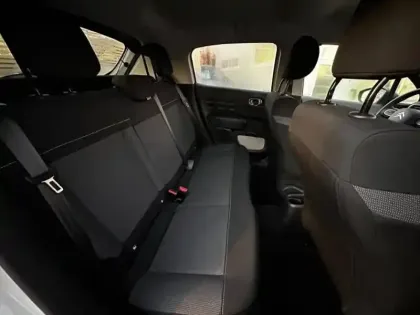 Photo 8 Citroën C3  1.2 PureTech 110ch S&S Shine 124g