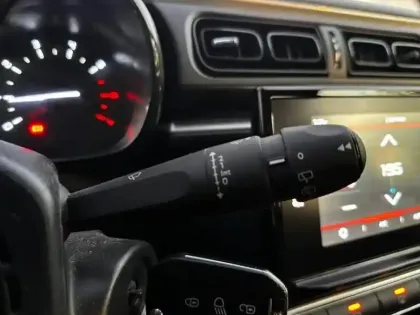 Photo 13 Citroën C3  1.2 PureTech 110ch S&S Shine 124g