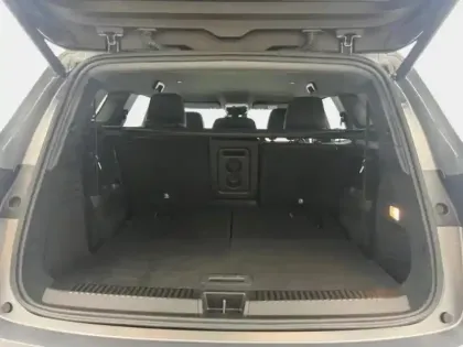 Photo 8 Renault Espace  1.2 E-Tech full hybrid 200ch esprit Alpine 7 places - 24