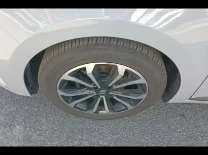 Photo 14 Renault Clio  1.0 TCe 90ch Techno - 24