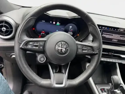 Photo 14 Alfa Romeo Tonale  1.5 Hybrid 130ch Sprint TCT