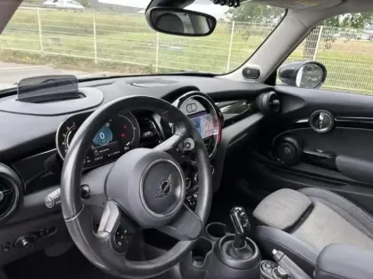 Photo 7 Mini Mini  Cooper 136ch Edition Premium Plus BVA7