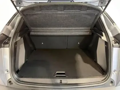 Photo 12 Peugeot 2008  1.2 130 GT EAT8 / Gps / Toit ouvrant / Attelage