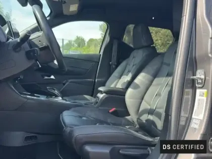 Photo 10 DS DS 3  Crossback E-Tense Louvre