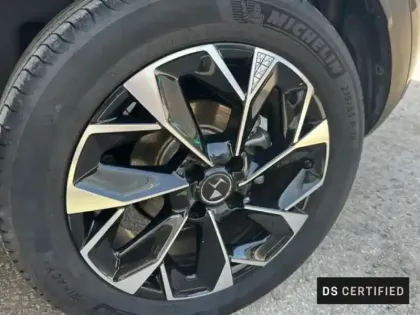Photo 12 DS DS 3  Crossback E-Tense Louvre