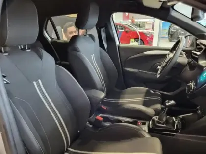 Photo 10 Opel Corsa Gén. VI Ph2 GS 5