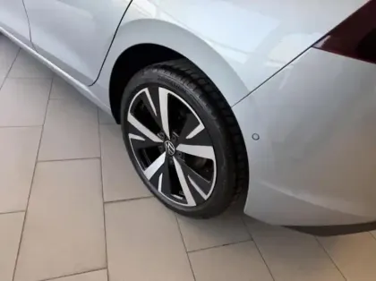 Photo 8 Volkswagen Golf  1.5 TSI EVO2 116ch VW Edition