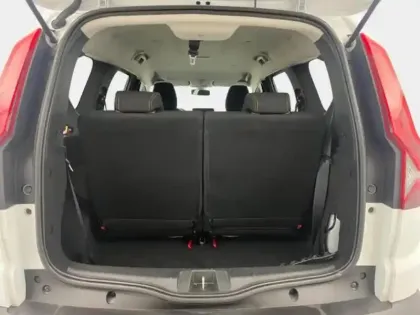 Photo 8 Dacia Jogger  1.6 hybrid 140ch Extreme 7 places -24