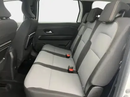 Photo 11 Dacia Jogger  1.6 hybrid 140ch Extreme 7 places -24