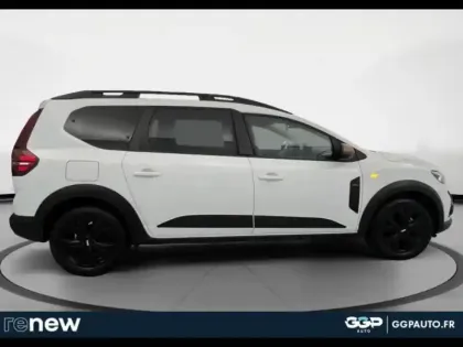 Photo 5 Dacia Jogger  1.6 hybrid 140ch Extreme 7 places -24