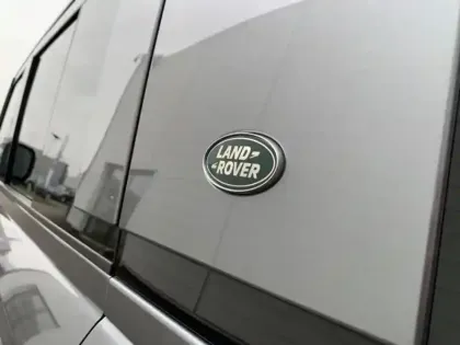 Photo 7 Land rover Defender Gén. III (L663) Ph1 Evo X-Dynamic SE 5