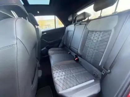 Photo 13 Volkswagen T-roc  1.5 TSI EVO 150ch R-Line DSG7