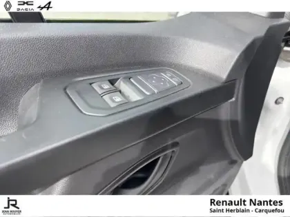 Photo 12 Renault Trafic Gén. III (F82) Ph3 Confort 4