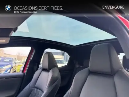 Photo 11 Toyota Yaris  116h Première 5p