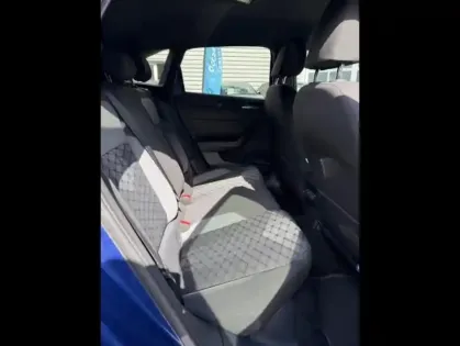 Photo 13 Volkswagen Taigo  1.0 TSI 110ch R-Line DSG7