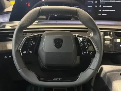 Photo 10 Peugeot 5008  Hybrid 145ch GT e-DCS6 Toit Pano