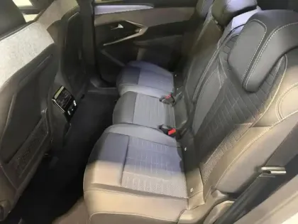 Photo 8 Peugeot 5008  Hybrid 145ch GT e-DCS6 Toit Pano