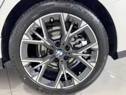 Photo 8 BMW Serie 1 Gén. IV (F70) Ph1 M Sport Design 5