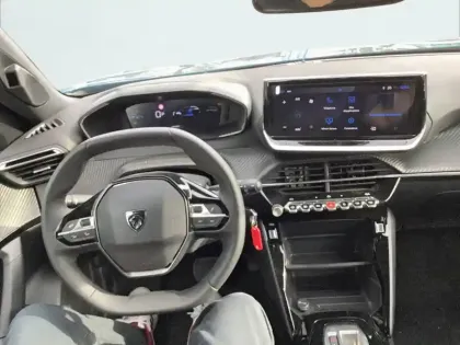 Photo 7 Peugeot 2008  Hybrid 145 e-DCS6