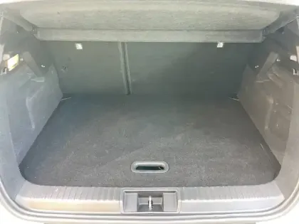 Photo 14 Renault Captur  E-Tech full hybrid 145 ch