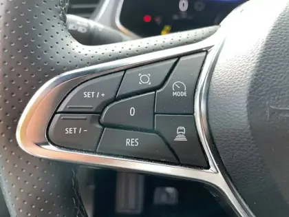 Photo 25 Renault Captur  E-Tech full hybrid 145 ch