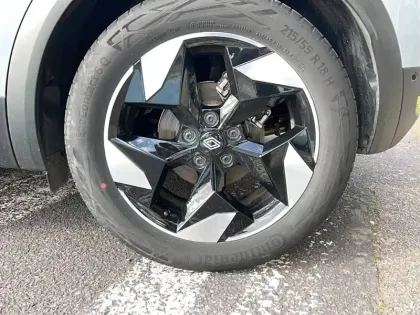 Photo 16 Renault Captur  E-Tech full hybrid 145 ch