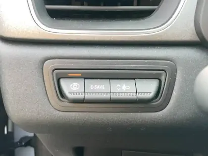 Photo 24 Renault Captur  E-Tech full hybrid 145 ch