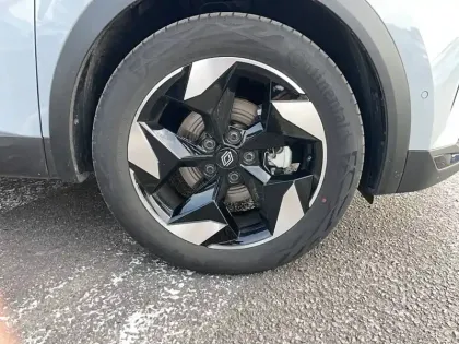 Photo 17 Renault Captur  E-Tech full hybrid 145 ch