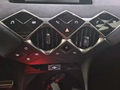 Photo 23 DS DS 3 Gén. I Ph1 Performance Line 5