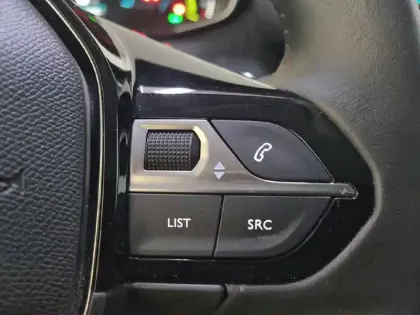 Photo 28 Peugeot 208  Electrique 50 kWh 136ch