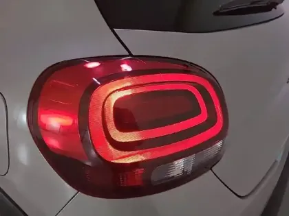 Photo 16 Citroën C3  PureTech 110 S&S EAT6