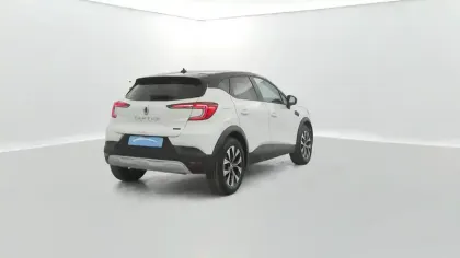 Photo 13 Renault Captur  E-Tech full hybrid 145