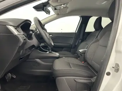 Photo 17 Renault Captur  E-Tech full hybrid 145