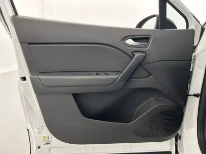 Photo 19 Renault Captur  E-Tech full hybrid 145