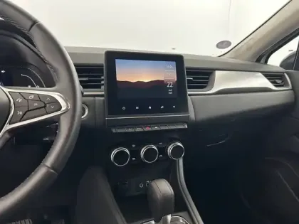 Photo 20 Renault Captur  E-Tech full hybrid 145