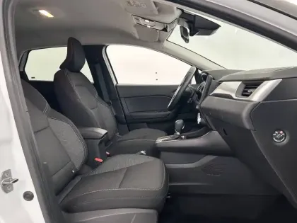 Photo 22 Renault Captur  E-Tech full hybrid 145