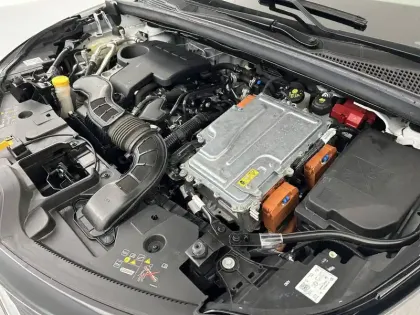 Photo 35 Renault Captur  E-Tech full hybrid 145