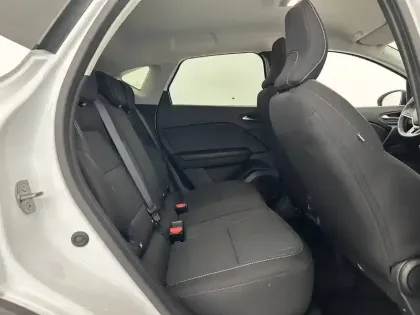 Photo 24 Renault Captur  E-Tech full hybrid 145