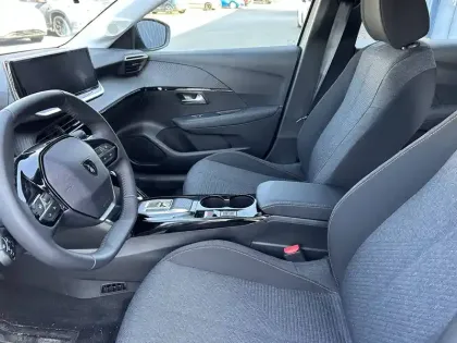 Photo 7 Peugeot 208  Electrique 50 kWh 136ch